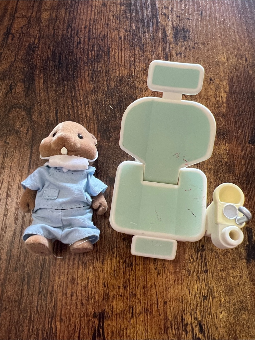 Vintage Sylvanian Families Dentist and Dentist Chair